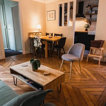Splendid Design And Bright Apt